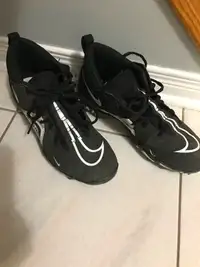 Nike cleat shoes size 8