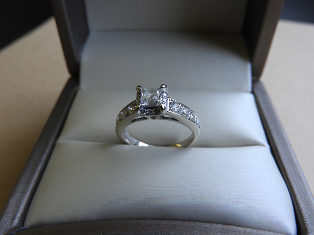 Diamond Engagement Ring in Jewellery & Watches in Bathurst - Image 2