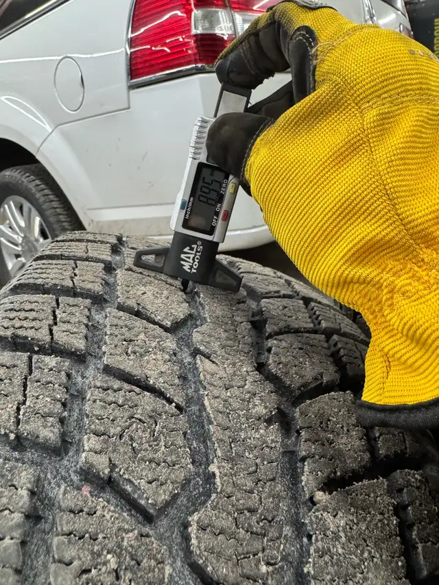 235/60R18 winter tires on 5x108 bolt pattern steel rims - used in Tires & Rims in City of Toronto - Image 6