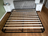 King bed frame new
