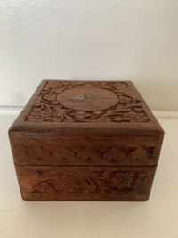 Hand Carved Trinket/Jewellery Box