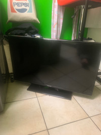 Samsung 32” inch  TV