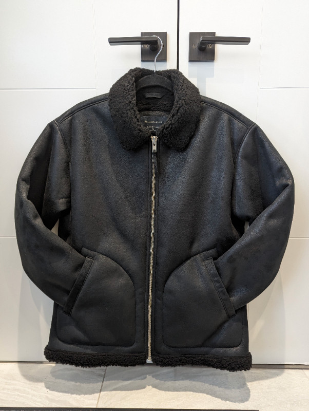 New Men's Abercrombie & Fitch Vegan Suede Aviator Sherpa Jacket in Men's in Burnaby/New Westminster - Image 2