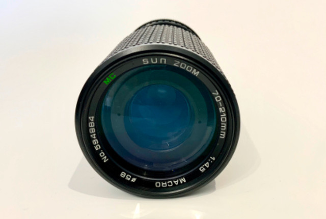 Sun 70-210mm f/4.5 zoom lens for Canon FD in Cameras & Camcorders in Peterborough