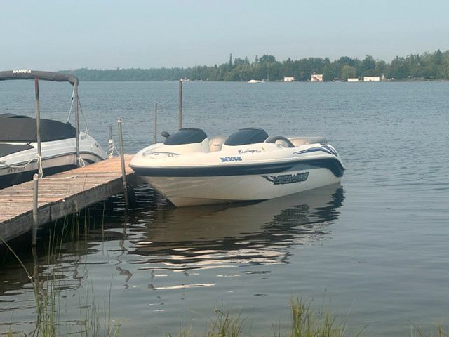 Sea Doo 2004 Challenger 1800 Jet Boat in Powerboats & Motorboats in Kawartha Lakes