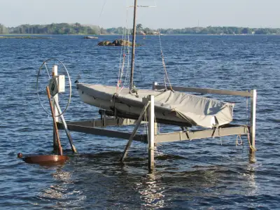 29 er sailboat , all stock 2 sail rig (no spinker } Trailer carries beach dolly .