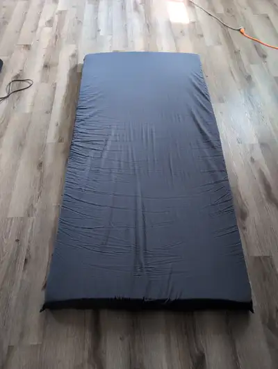Lit/topper 100% latex - twin XL - 4 pouce épaisseur, View more