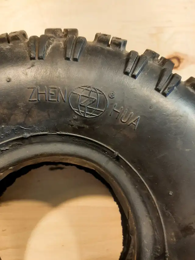 Snow Thrower Tires in Snowblowers in Mississauga / Peel Region - Image 3