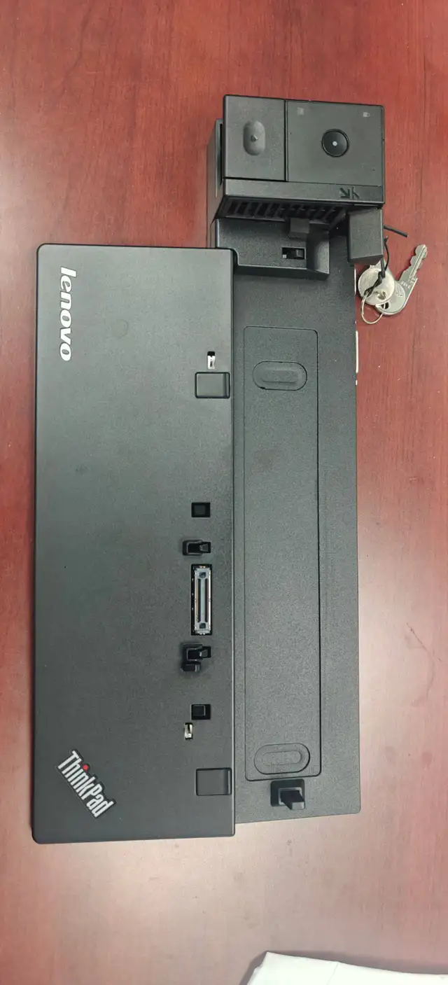 Lenovo Thinkpad laptop docking station 40A2 in Laptop Accessories in Markham / York Region - Image 3