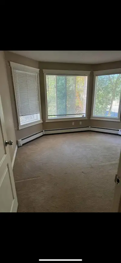 Room for Rent – SW | $1,040 All-Inclusive | Private Bathr
