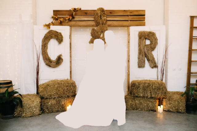 Rustic Doors Wedding Arch/ Photo Back Drop in Other in City of Toronto - Image 4
