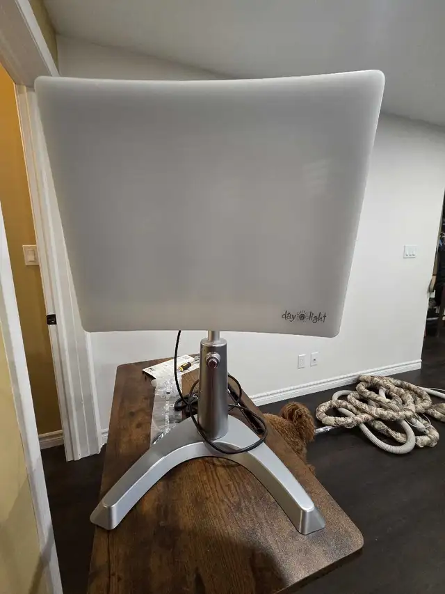 Depression Light in Indoor Lighting & Fans in Belleville - Image 2