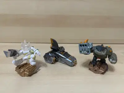 Skylanders super chargers lot of 3. Terrafin, Astro blast and shark tank. All in excellent clean con...