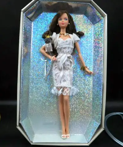 2007 BARBIE BIRTHSTONE JUNE BEAUTIES MISS PEARL DOG, PUG DOG K8695 NEW .. Miss Pearl June Barbie Dol...