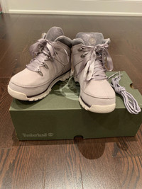 New Timberland youth girl boots size 13