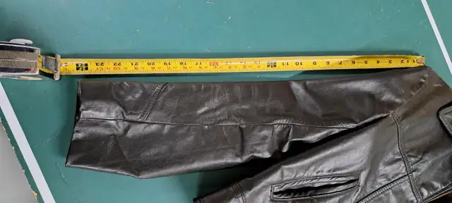 Vintage Men's Champion Leather Goods Leather Jacket Medium in Men's in Oshawa / Durham Region - Image 3