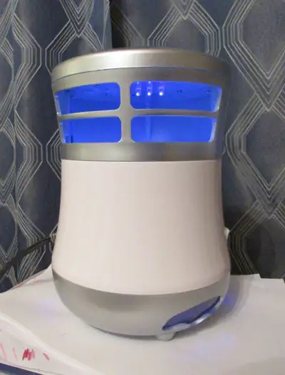 LED MOSQUITO & BUG CATCHER--INDOOR/ OUTDOOR---NEVER USED, View more
