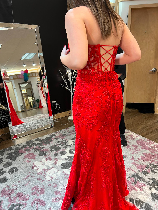 Sherri Hill Red Prom Dress Size 8 $300 in Women's - Dresses & Skirts in Dartmouth - Image 3
