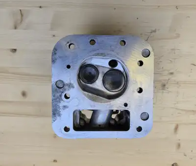 Briggs and Stratton 591750 Single Cylinder Engine Head in E.U.C., View more