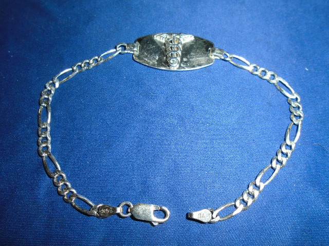 sterling silver Medic Alert bracelet in Jewellery & Watches in City of Halifax