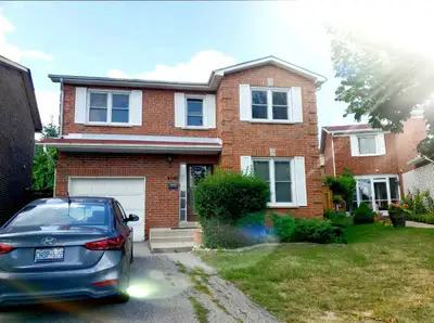 Prime Location . Fantastic Detached home. Bathroom, Kitchen Cabinetry, Hardwood Floor Throughout Sup...