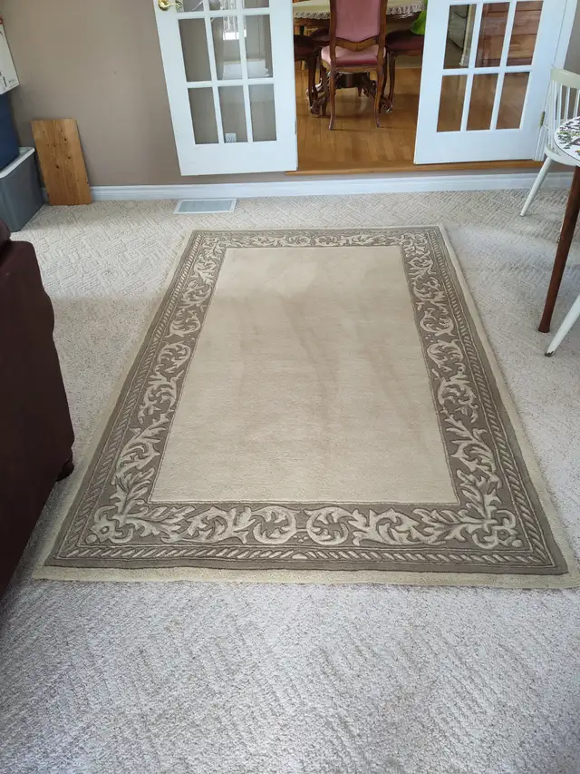 Wool Rugs in Rugs, Carpets & Runners in Ottawa - Image 4