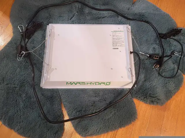Lampe pour plantes LED Mars Hydro TS-600 avec kit d'attaches in Indoor Lighting & Fans in Thetford Mines - Image 4