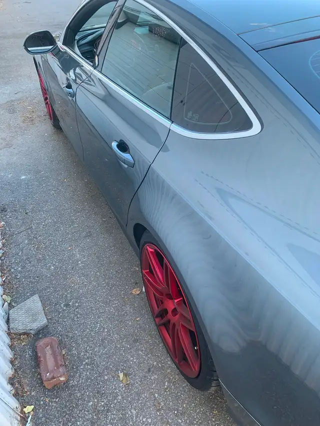 2012 AUDI A7 3.0596423598156687362