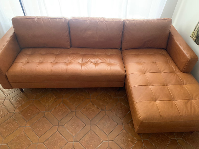 Sectionnel en cuir Structube dans Sofas et futons  à Laval/Rive Nord - Image 4