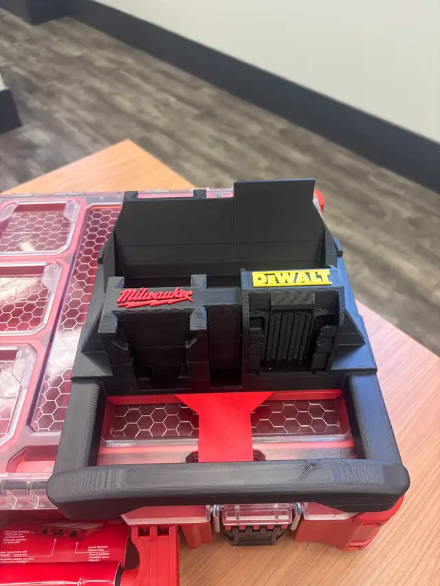 DeWaukee Packout Holder Carrier for DeWalt & Milwaukee Batteries in Power Tools in Markham / York Region - Image 5