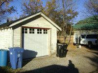 Earlton stampede A single garage with a remote door for rent