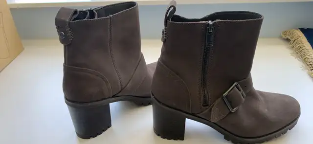 UGG boot with heel.  in Women's - Shoes in Mississauga / Peel Region - Image 3
