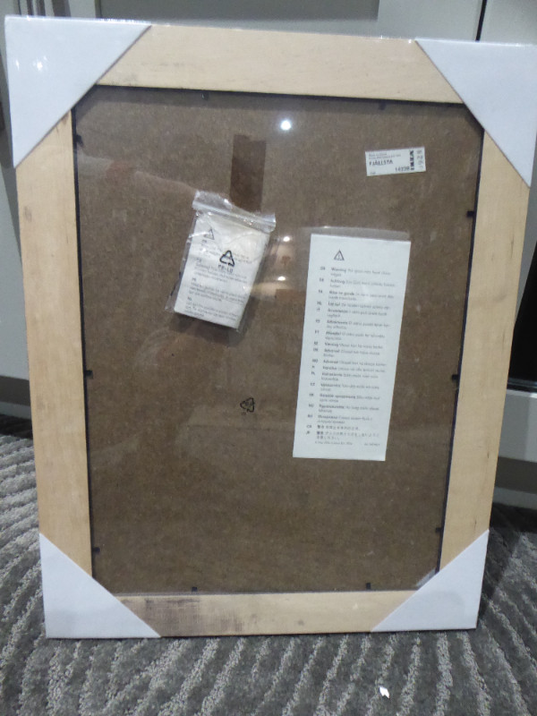 IKEA Fjallsta picture frame in Home Décor & Accents in Delta/Surrey/Langley - Image 3
