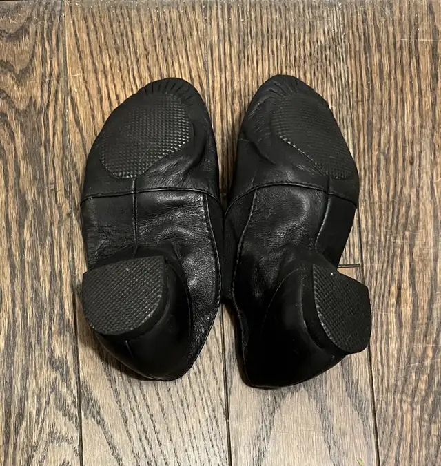 Bloch Ballet Shoes Size 9.5 in Kids & Youth in Oshawa / Durham Region - Image 5