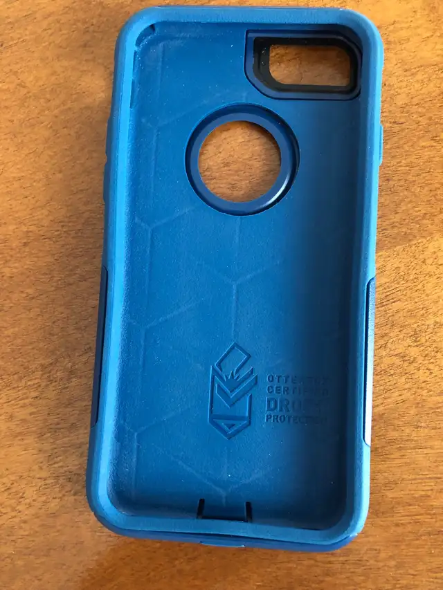 Otterbox iPhone 8 case in Cell Phone Accessories in Peterborough - Image 5