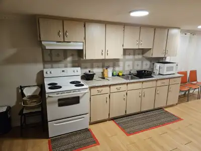 2 bedrooms, one bathroom, one parking for rent in Mississauga near Hwy 401 , 403 , Nofrills and othe...
