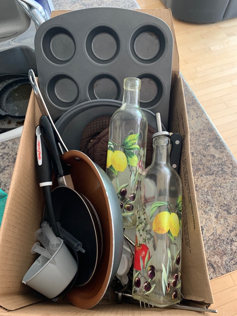 Kitchen items pans and more Free Stuff Ottawa Kijiji