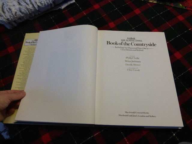 The Sunday Times Book of the Countryside - hardcover in Other in Owen Sound - Image 3