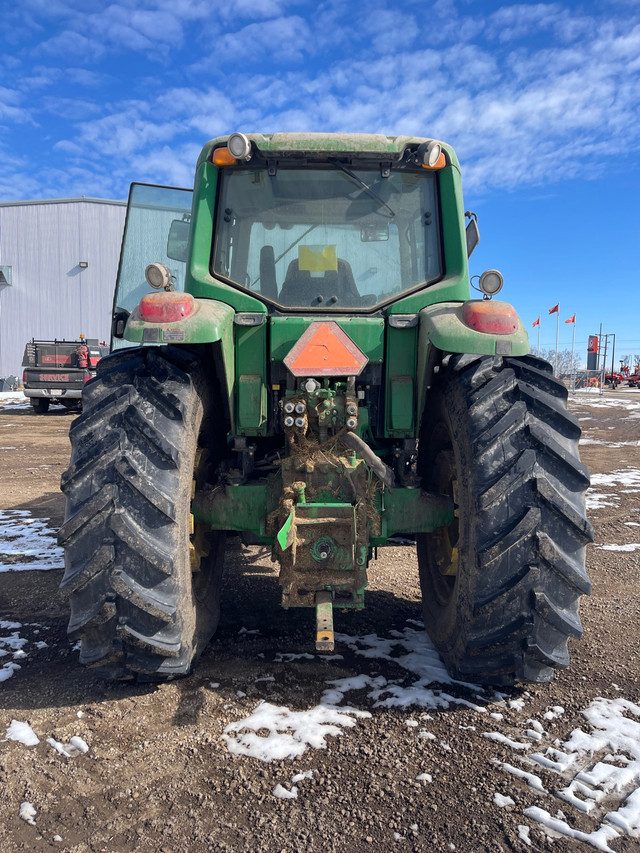 John Deere 7330 premium  in Farming Equipment in Brandon - Image 4