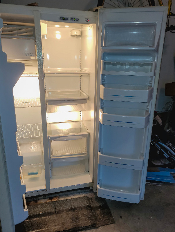 GE® 25.4 Cu. Ft. 36" SideBySide Refrigerator with Dispenser