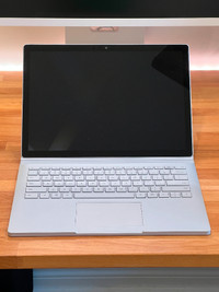 Microsoft Surface Book 2 13.5", GTX 1050, 512GB SSD, 16GB RAM