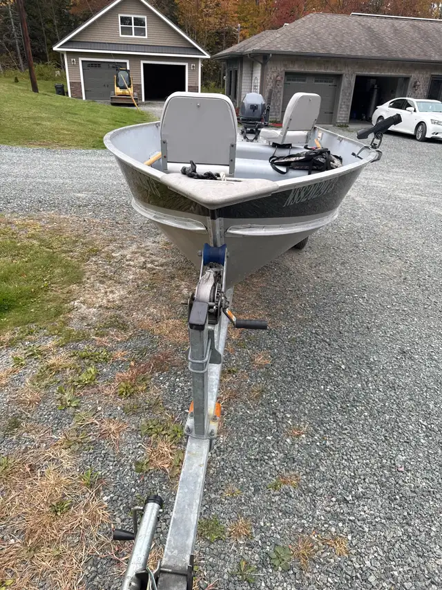 Lund 14 foot w/trailer in Powerboats & Motorboats in Cape Breton - Image 6