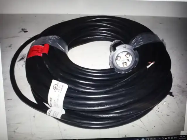Pool Light470947191273574401