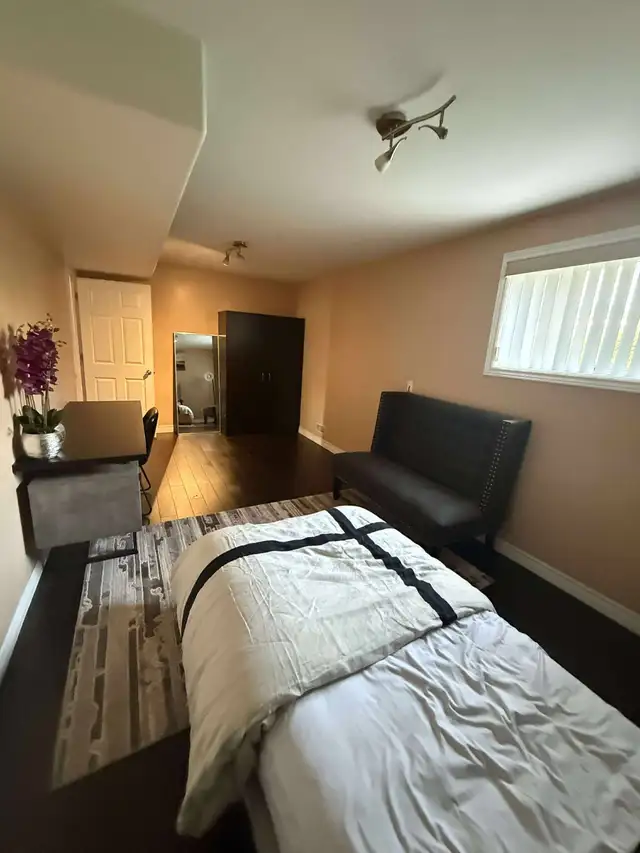 Private Room for Rent in Room Rentals & Roommates in Windsor Region - Image 4
