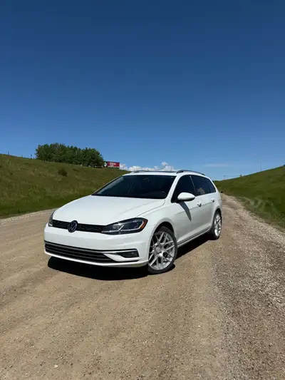 Selling a 2018 Volkswagen Golf with All-Wheel Drive in great condition. The vehicle is well maintain...