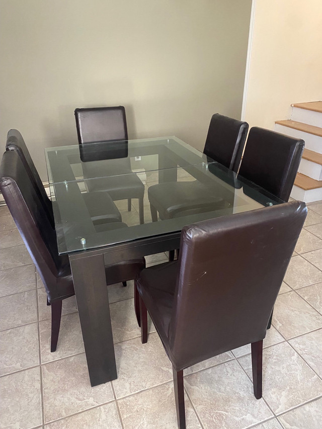 Table pour salle a manger in Other Tables in Laval / North Shore
