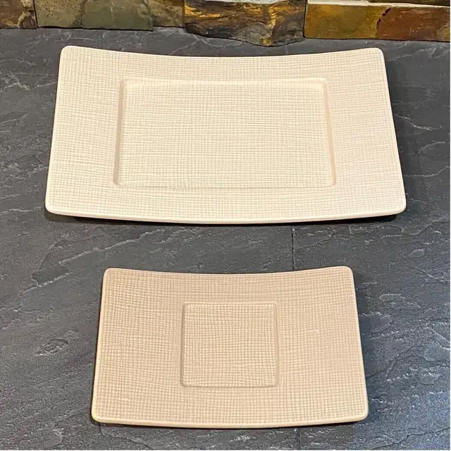 Partylite ~ Linen Pillar Holders ~ Brand New in Home Décor & Accents in Red Deer - Image 2