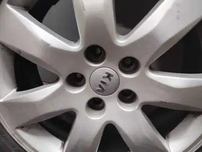 4 roues pneus d été Yokohama avec mag A servi qu' une saison