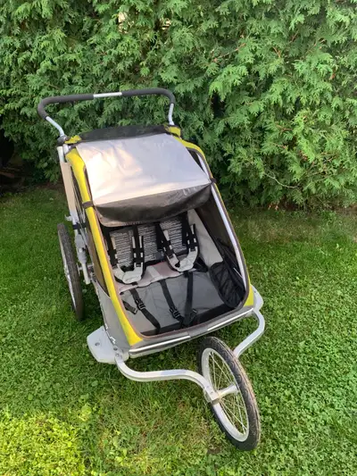 Chariot Cougar 2 with accessories, View more
