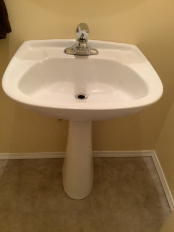 White Pedestal sink with faucet tap in Plumbing, Sinks, Toilets & Showers in Vernon